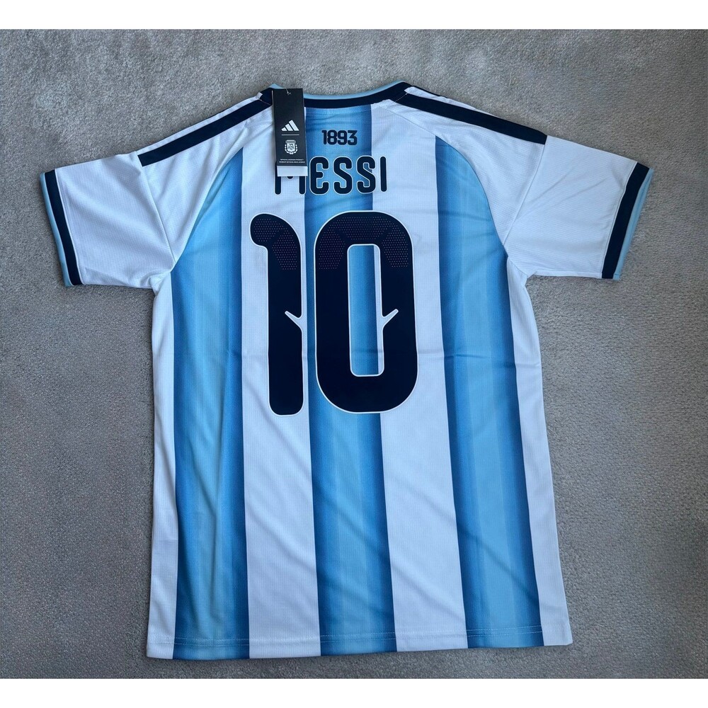 Argentina 2026 World Cup soccer jersey Messi new with tags small World Cup patch